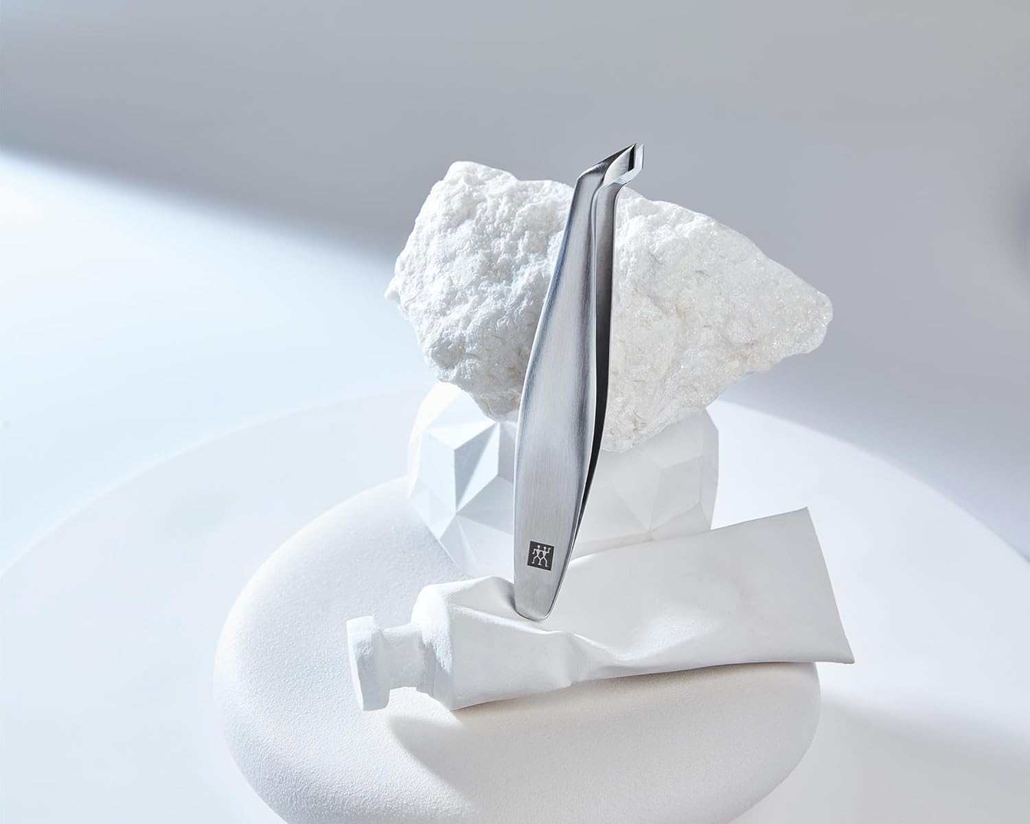 ZWILLING Cuticle Clippers (Precise Removal of Cuticle Remnants, Sharp, Angled Cutting, Hypoallergenic), Matted, Premium, Silver - Silver image number 3