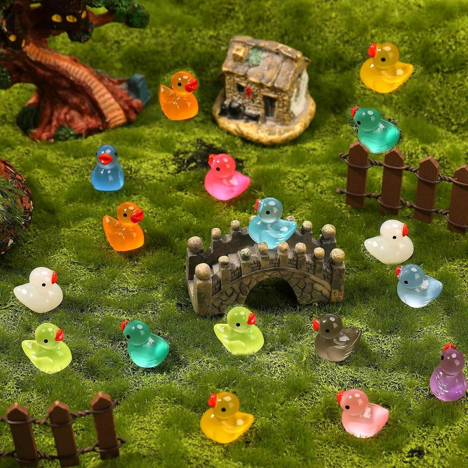 MYTOAU 150 Pcs Mini Luminous Resin Ducks,Tiny Ducks,Tiny Ducks Figurines,Cute Mini Resin Animals for Family Crafts Aquarium Garden Landscape Dollhouse Ornament DIY Potted Decorations (Random Color) image number 4