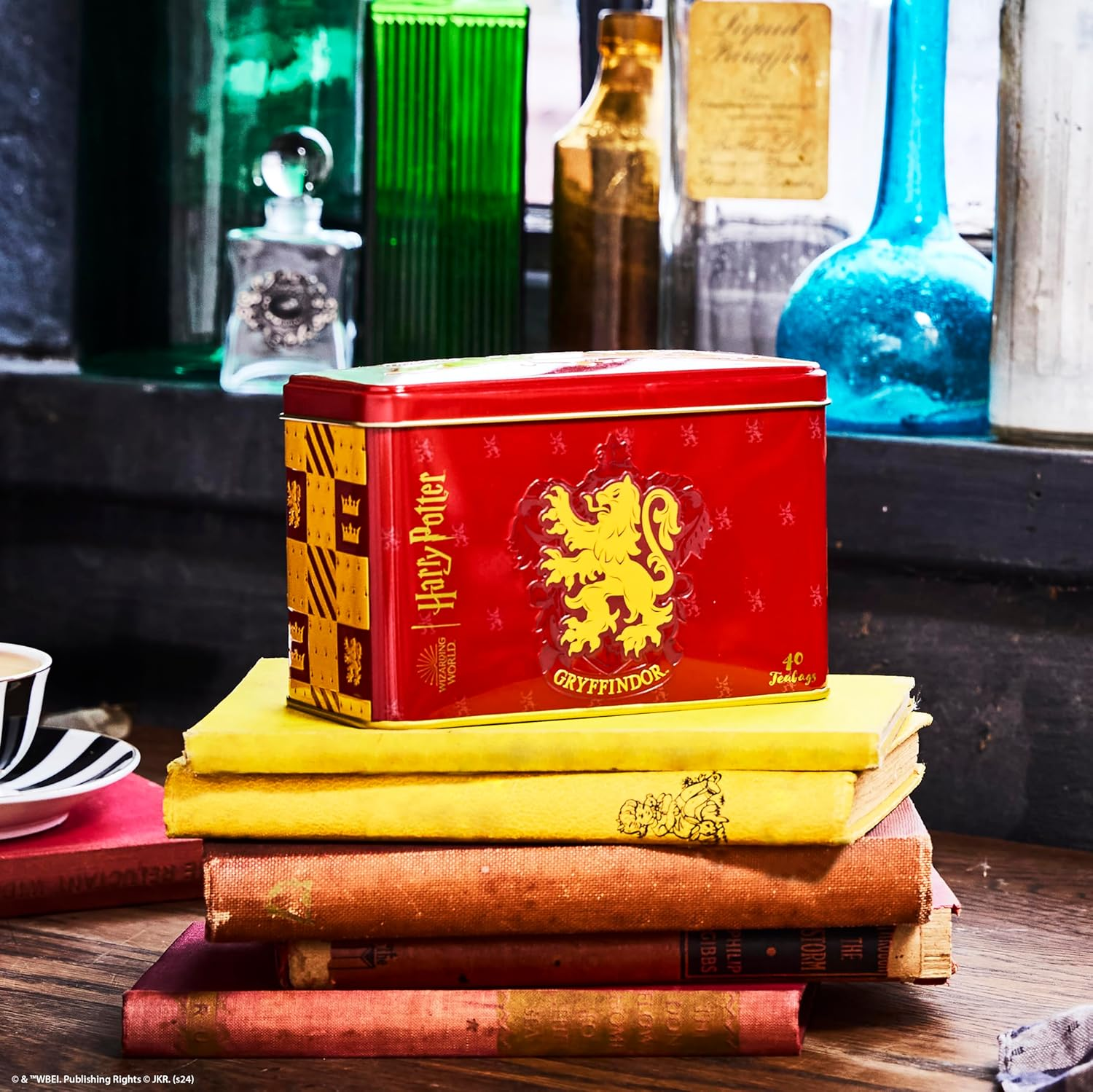 New English Teas Harry Potter Gryffindor Crest Tea Tin with 40 English Breakfast Teabags