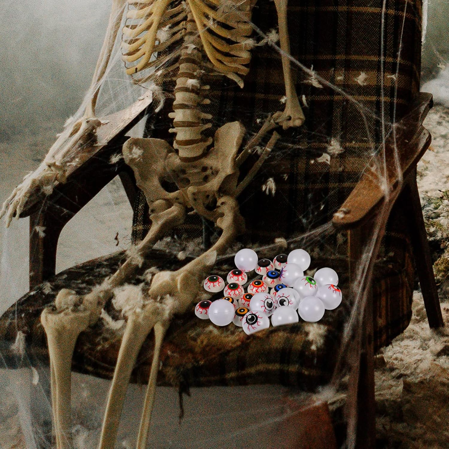 Healifty 24Pcs Halloween Horror Eyeballs: Fake Plastic Ripped Eyes Realistic Scary Terror Creepy Props Eyeball for Party Favors 1.06 Inch