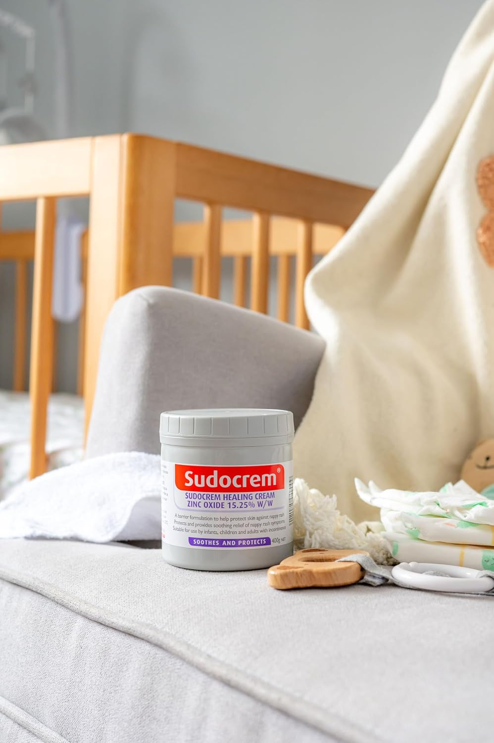 Tooshies Reusable Cloth Nappies - 4 Pack + Tooshies Aloe Vera & Chamomile Eco Wipes, Pack of 1120 (16X70 Packs) + Sudocrem Healing Cream 400G