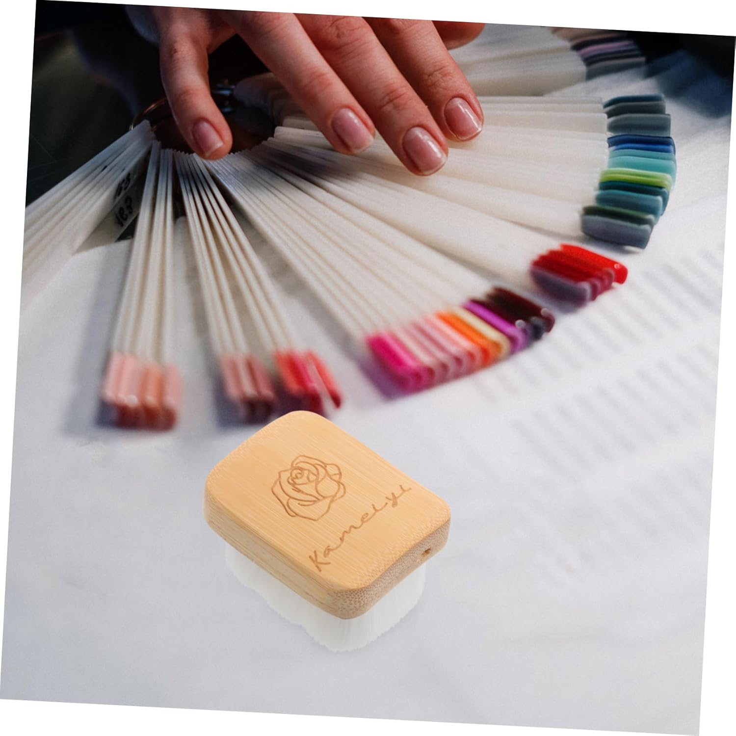 ELAYARD Nail Dust Cleaning Brush Soft Bristles Portable Nail Scrub Tool for Dust Removal Home and Salon Use Items image number 4