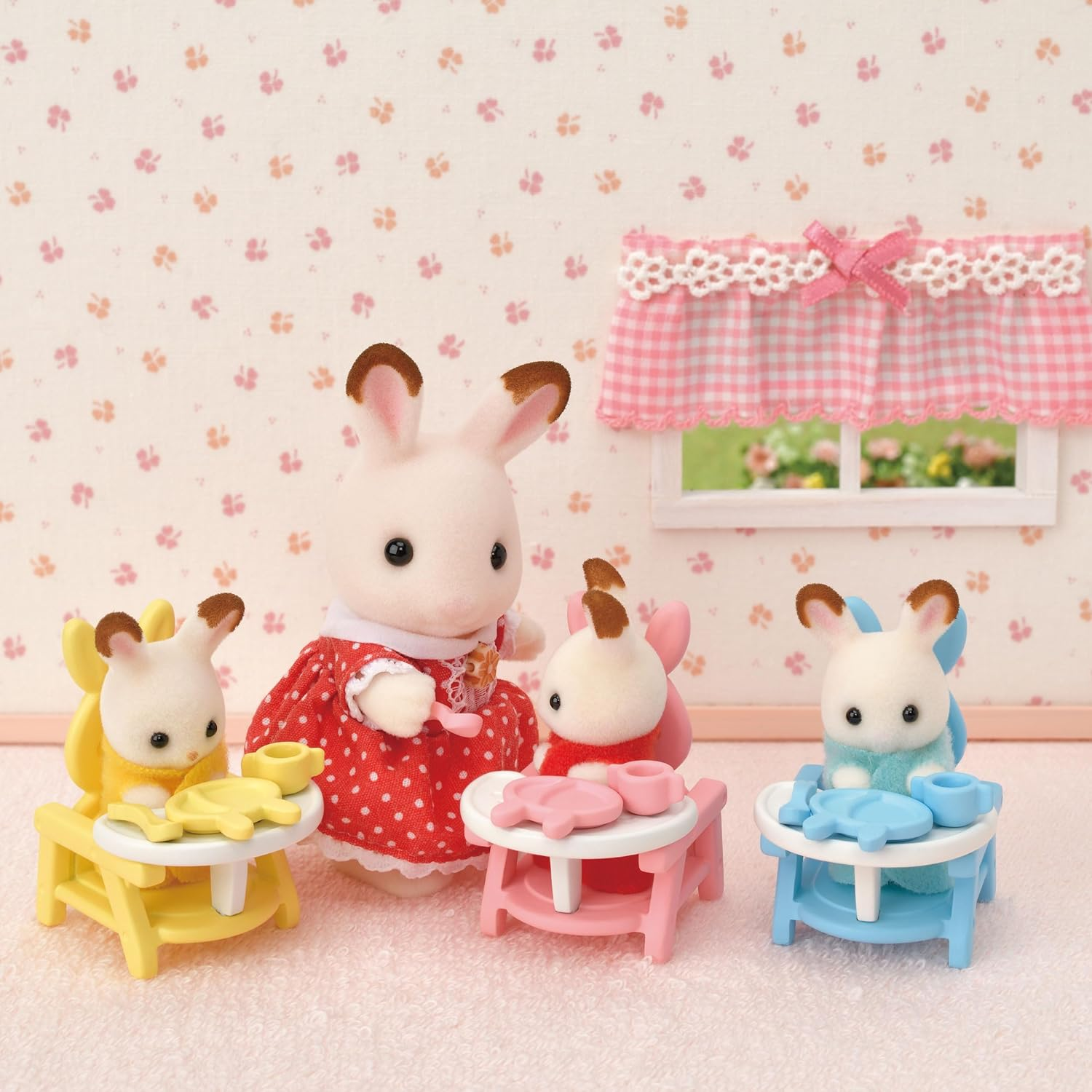 Sylvanian Families - Triplets Care Set image number 3