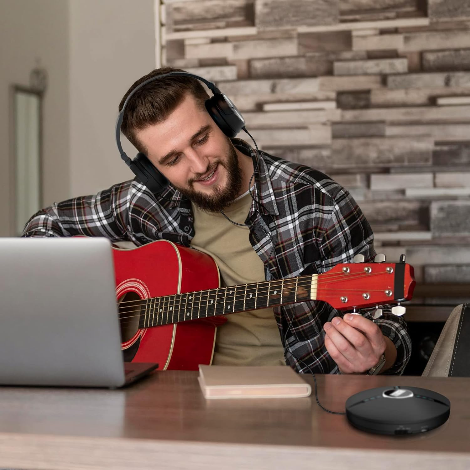 KLIM Discman with Headphones - Portable CD Player with Headphones - New Version + Ideal Car CD Player + Compatible CD-R, CD-RW, MP3 + Compact Mini CD Players Personal CD Walkman - Black image number 2