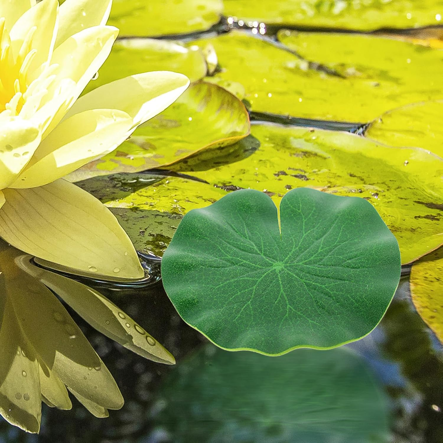 Amosfun Aquarium Plant Aritificial Floating Plants Lotus Leaves Duckweed - 4Pcs 10Cm Floating Lily Pad Pond Decorations and 2 Small Bags of Plastic Duckweed image number 3