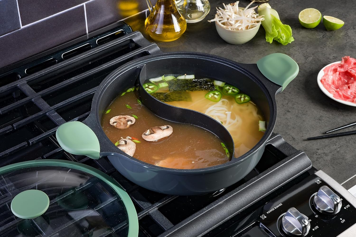 Kenmore Theodore 6.5 QT Cast Aluminum Everyday Pan Hot Pot W/Dividers, Nonstick Interior, and Lid image number 3