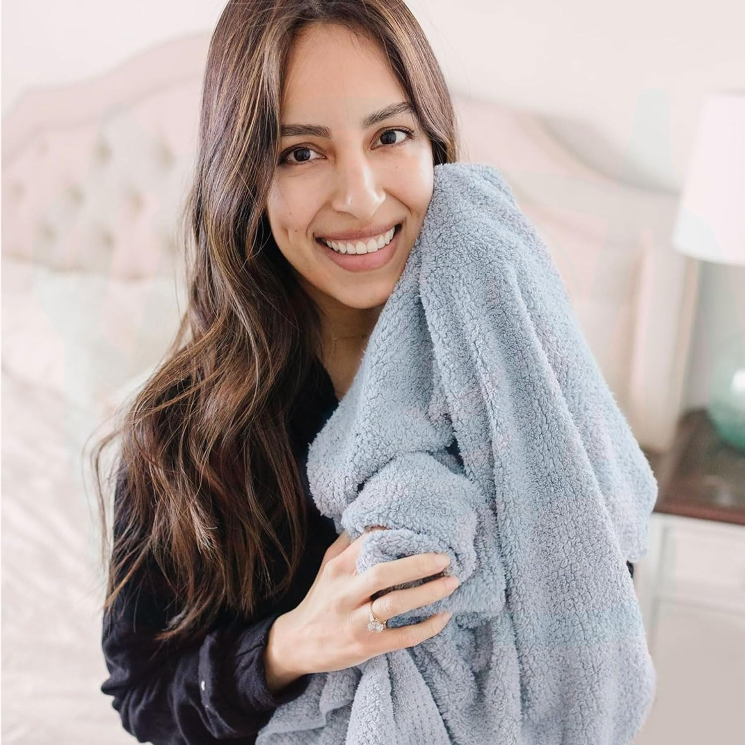 YIRANJIA 3-Pack Large Microfiber Hair Towels for Women - Super Absorbent Quick-Dry Turbans for All Hair Types (Blue/White, 27.5''&times;39.4'') image number 5