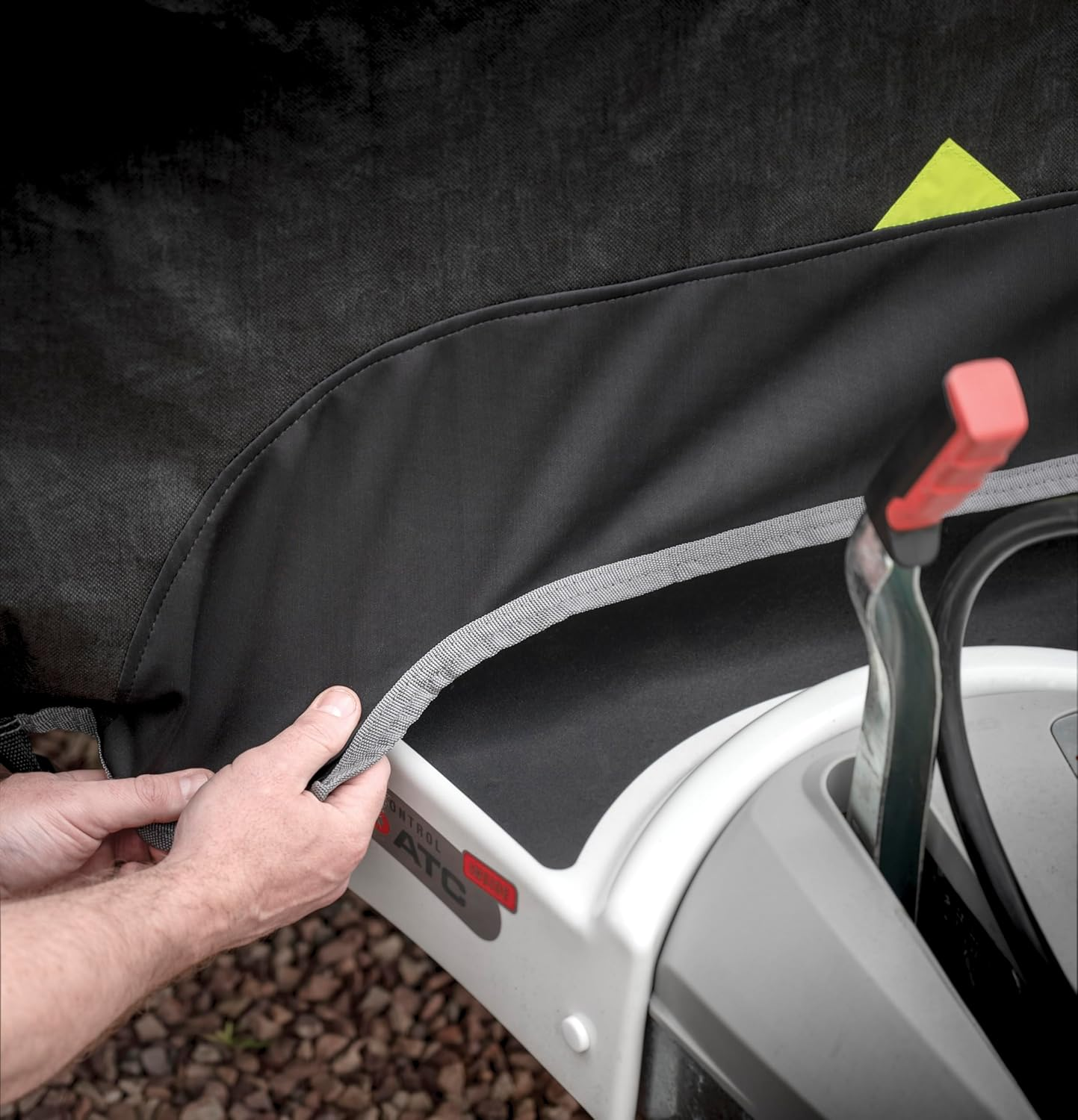 Maypole Universal Front Towing Cover for Caravans with Awning Channel Width 225-245Cm, Premium Waterproof Material image number 1