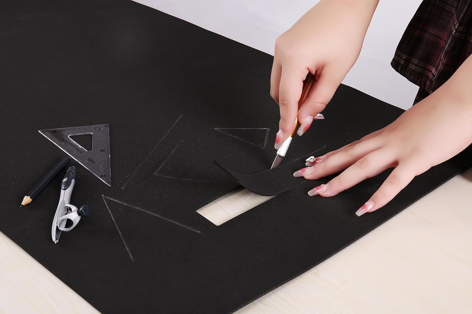 EVA Foam 5Mm, Cosplay Foam Roll 16 X 59In (6.5Sqft) Black, Suitable for Large Foam Cosplay Modeling, DIY Projects, Crafts,Ultra High Density 90 Kg/M3. image number 2