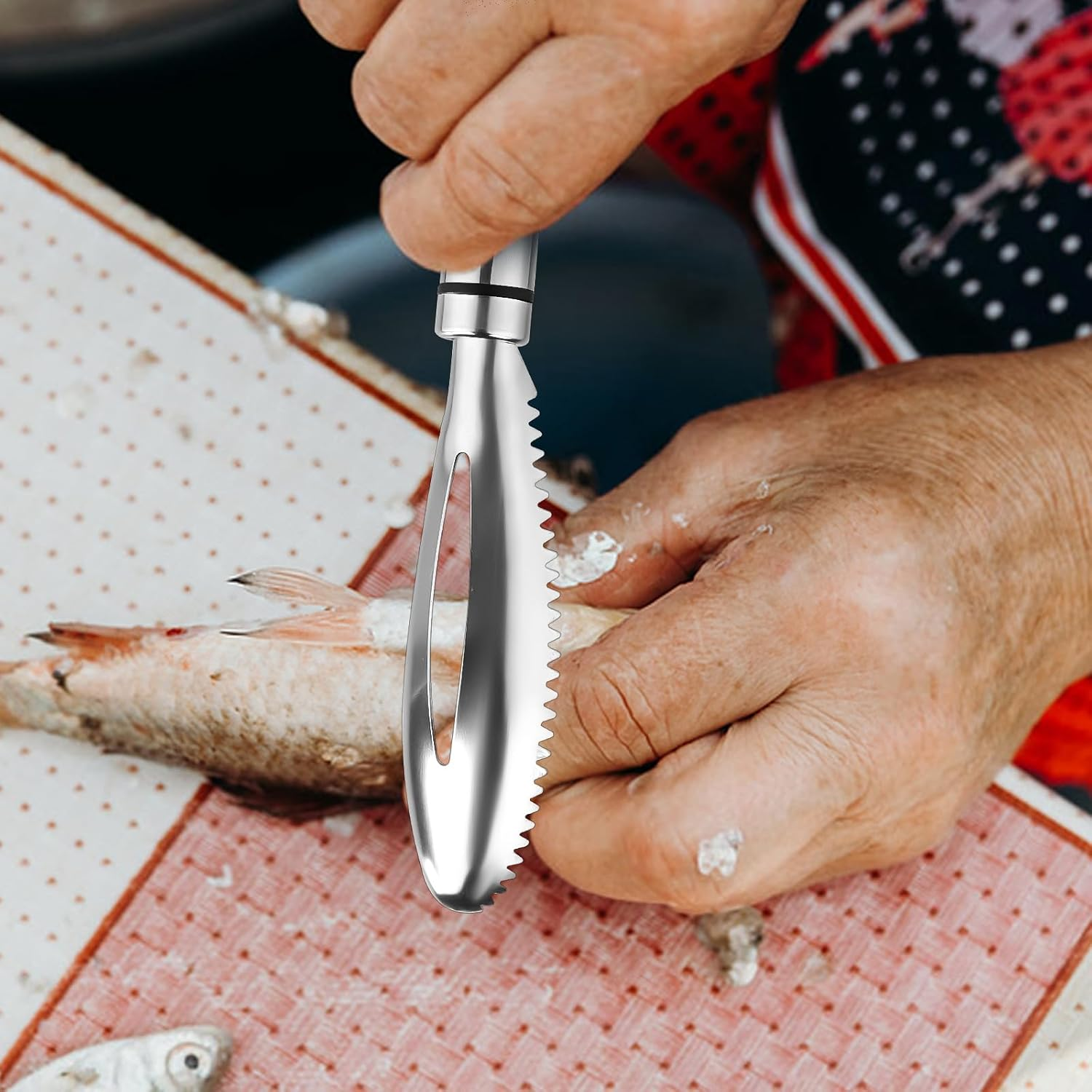 2Pcs Fish Scales Scraping Tool, 9.06X1.3In Multi-Functional Stainless Steel Fish Scaler Tool Fish Scale Knife Fish Descaler Tool Sawtooth Fish Scaler for Home Market Restaurant image number 5