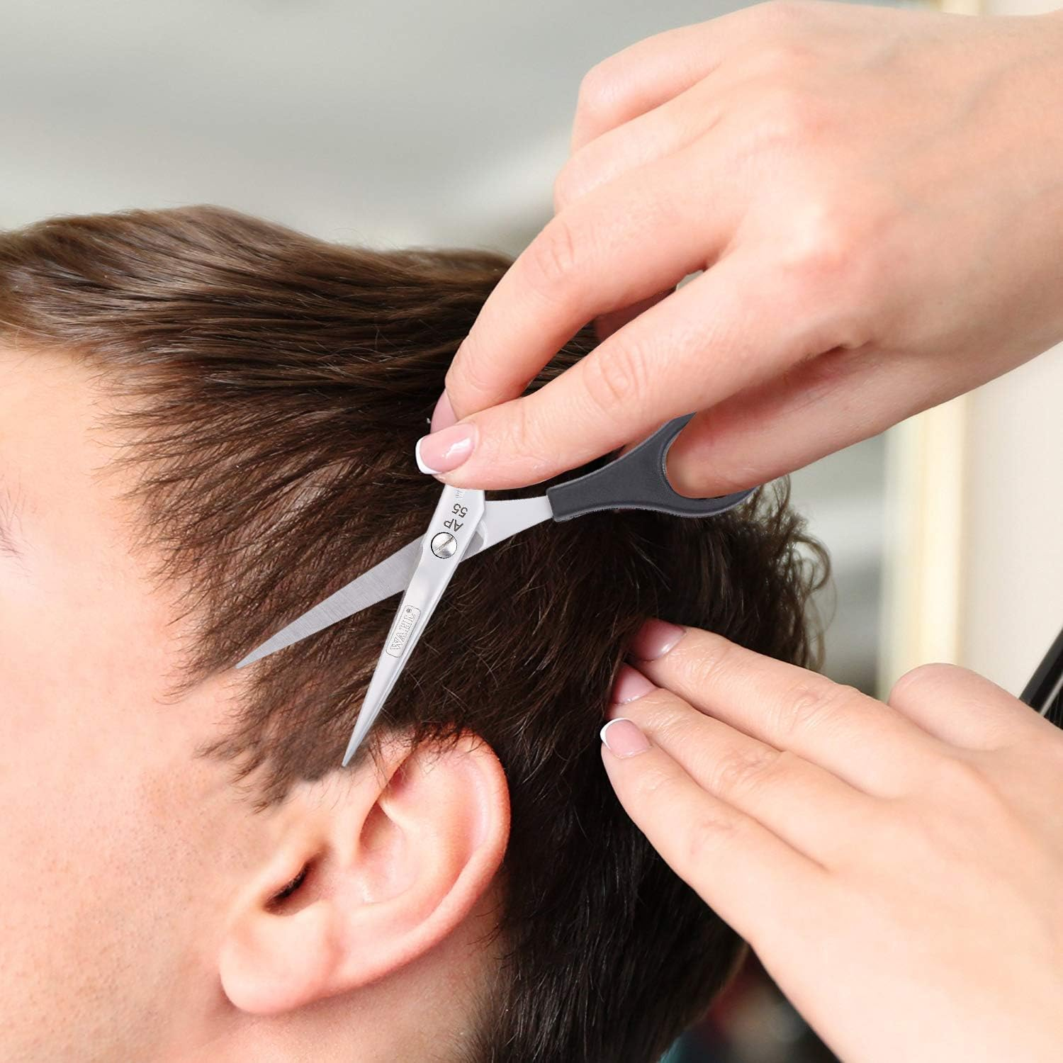 Wahl Italian Series Apprentice Hair Cutting Scissor, 5.5 Inch Size image number 4