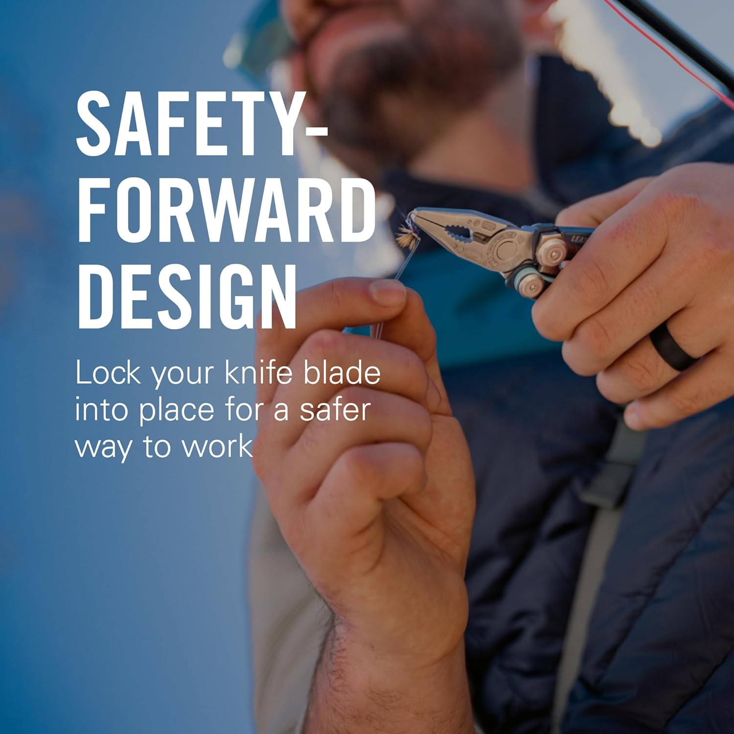 Leatherman Skeletool CX - Multi-Purpose Tool with 7 Utensils, Includes Pliers, Outdoor and Camping Wire Cutters, Stainless Steel, Paradise image number 4