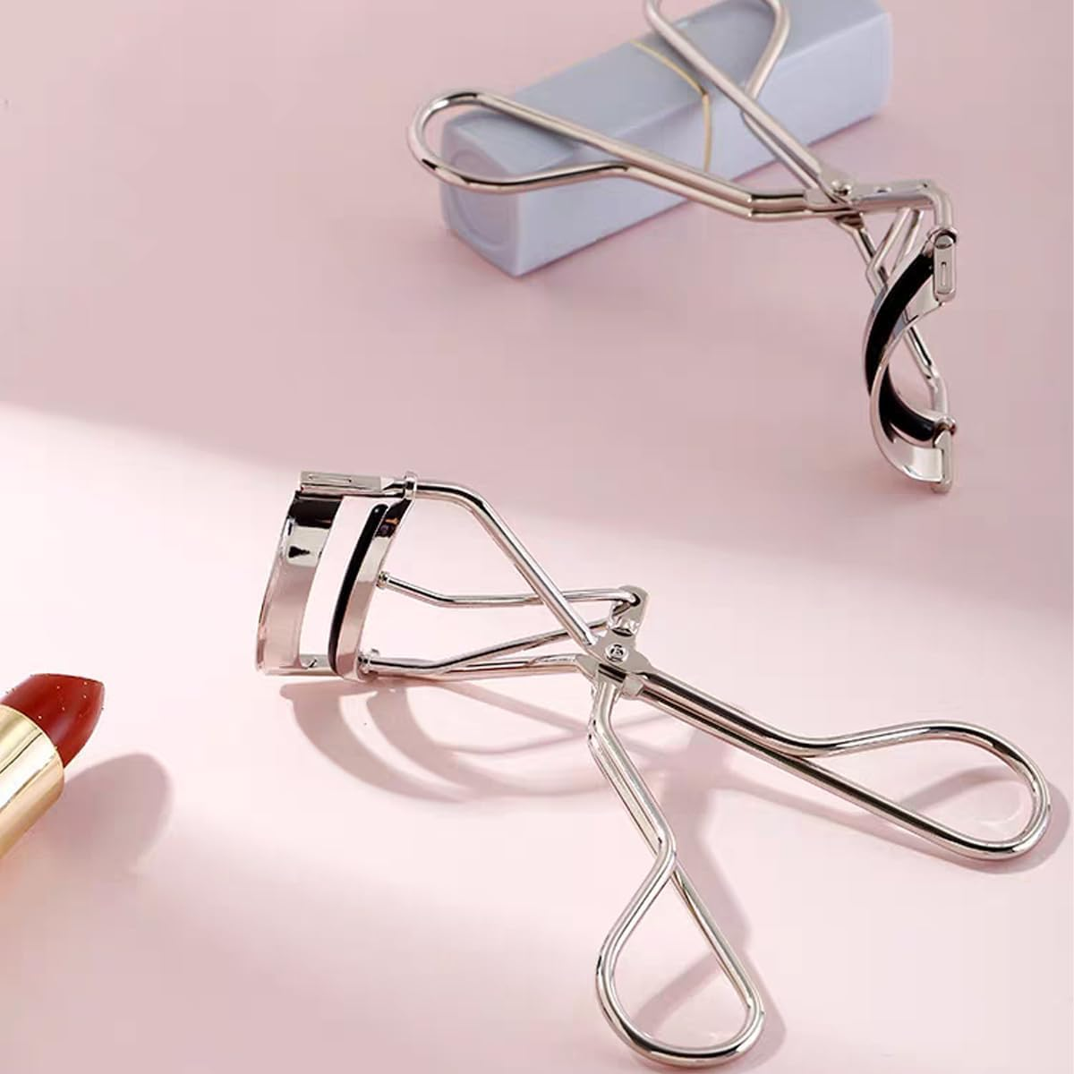 2Pcs Stainless Steel Eyelash Curler Silver, Curl and Lasting Definition with Silicone Pressure Pad, Wide Angle Localized Newbie Convenient Eyelash Curler + 10 Crystal Eyelash Brush（Random Color）