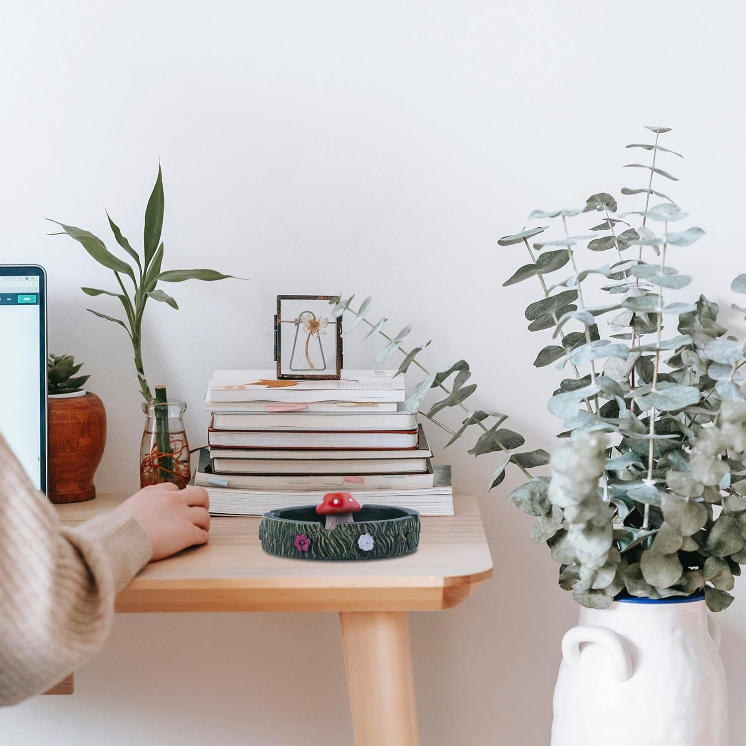 Ash Tray Cool Ashtrays for Cigarettes, Fantastical Mushroom Ashtray Decor for Home Office, Ornament Gifts