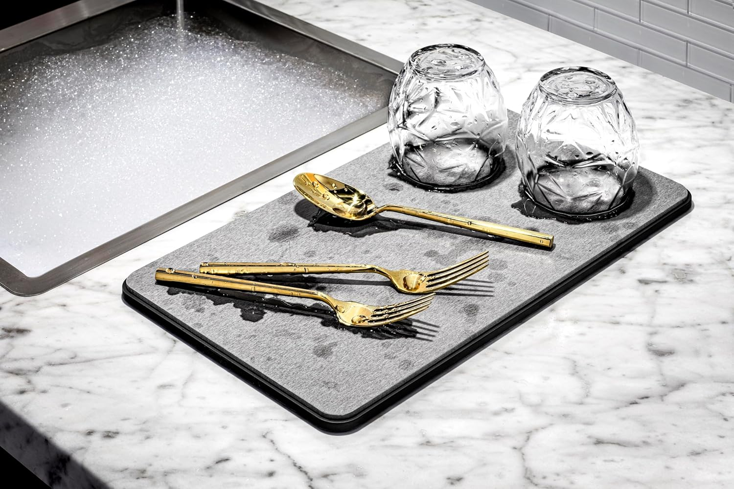 Madesmart Dish Mat, Drying Stone Collection, Accelerates Moisture Evaporation, Natural & Mineral Materials, Non-Slip Base, Carbon image number 3