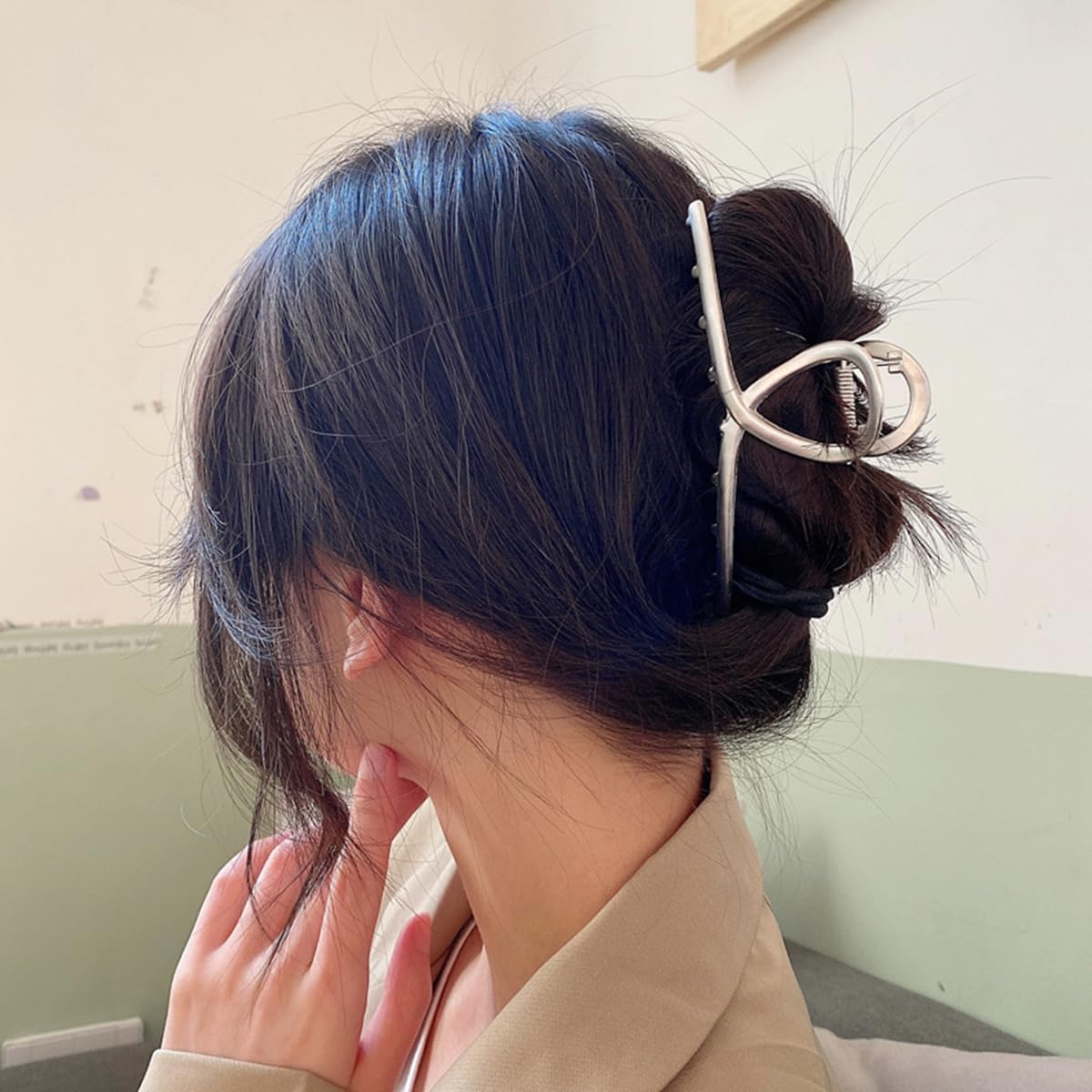 2 PCS NUZAMAS Metal Hair Clips 4.5 Inch Large Hair Clips Non-Slip Claw Clip Wedding Hair Clips Bride Hair Accessories for Women and Girls (Matte Gold and Matte Silver) image number 2