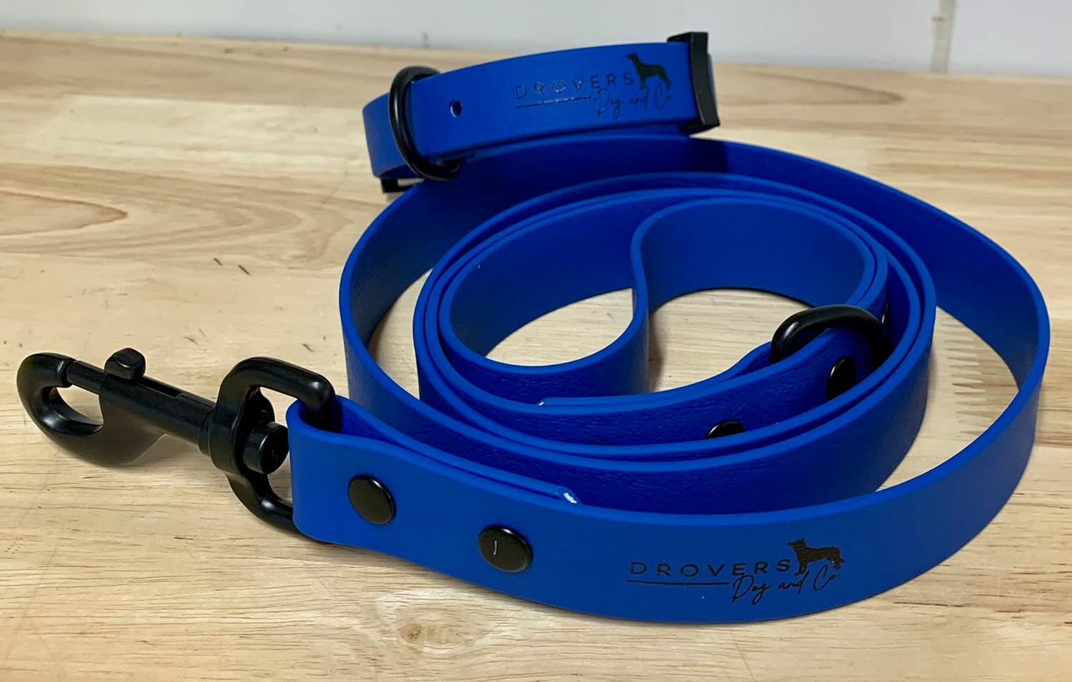 DROVERS Dog and Co Super Tuff Dog Lead - Stink Proof - Easy Clean - Extra Strong (Blue) image number 3
