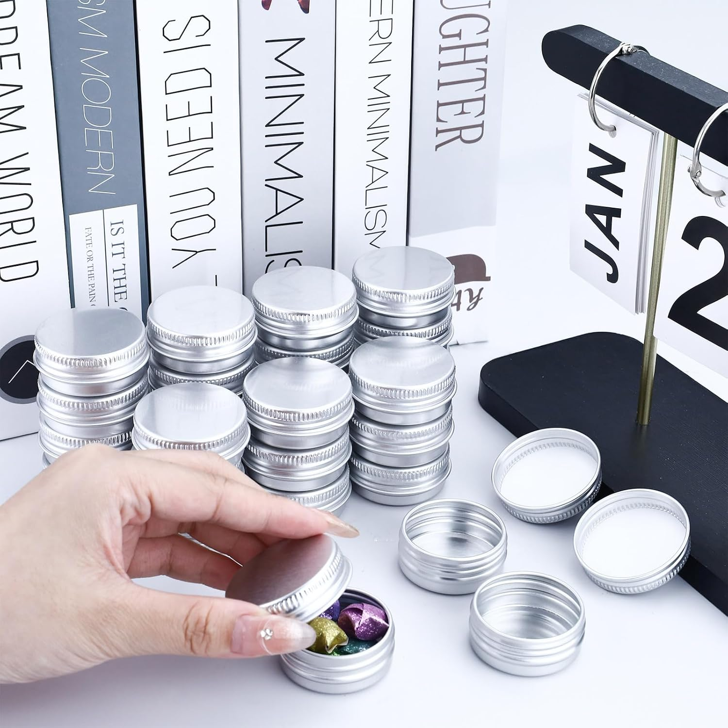 28 Pcs 15 ML Metal round Aluminum Tin Jars 1/2 Ounce Aluminum Tin Cans with Screw Lid, Lip Balm Containers for Lip Balm, Eye Shadow, Creams (Silver) image number 3