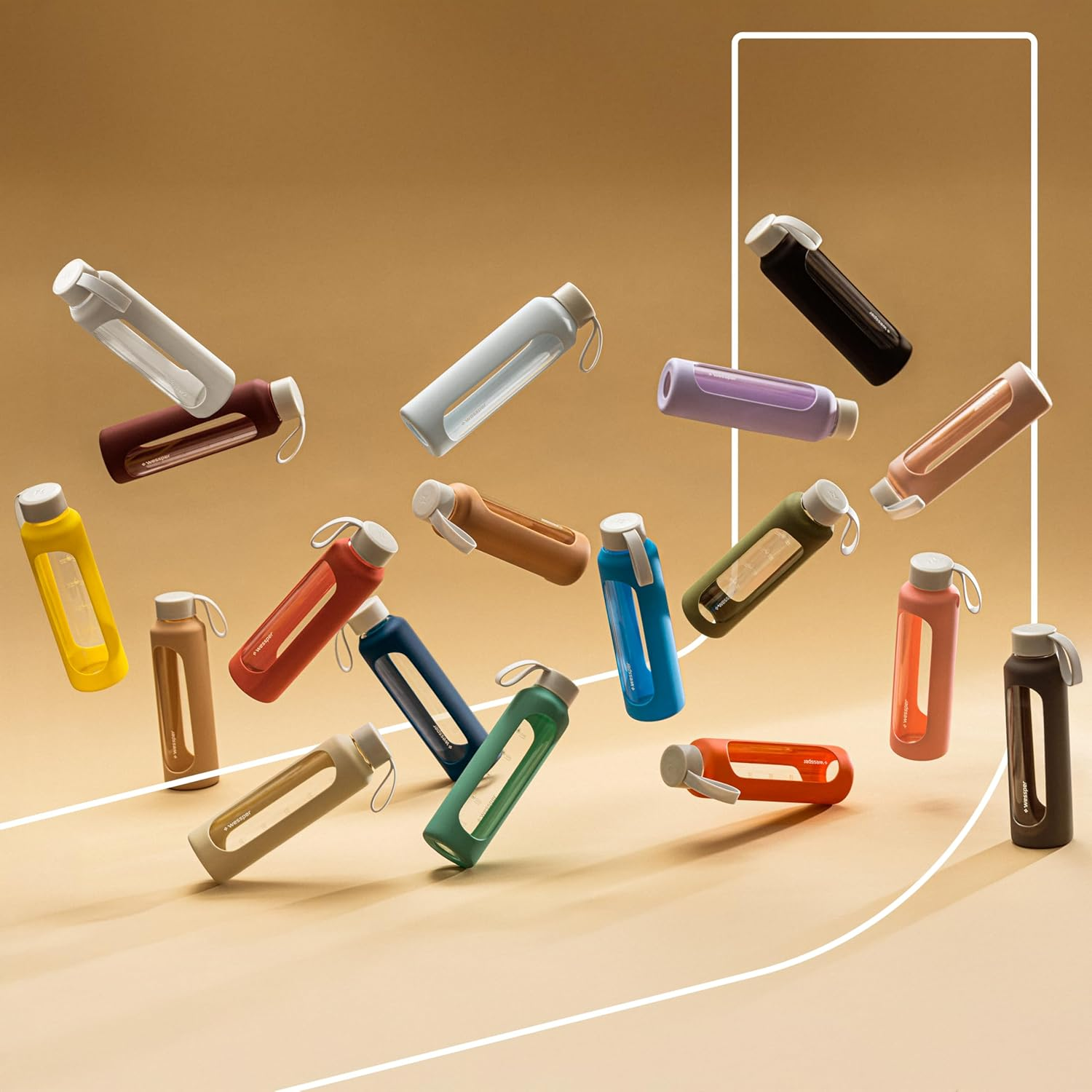 Wessper Glass Drinking Bottle, 1 Litre with Time Markings, Bpa-Free Drinking Motivation, Borosilicate Water Bottle, Airtight Glass Bottle with Bamboo Lid, Reusable, with Silicone Case, White - Gray image number 3