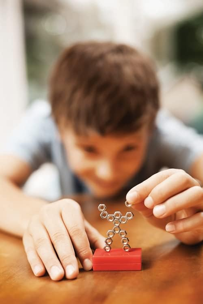 4M Kidzlabs Magnet Science, 10 Experiments and Games, Construct Super Magnet Racer, Create Magnetic Sculptures, Educational Toys image number 4