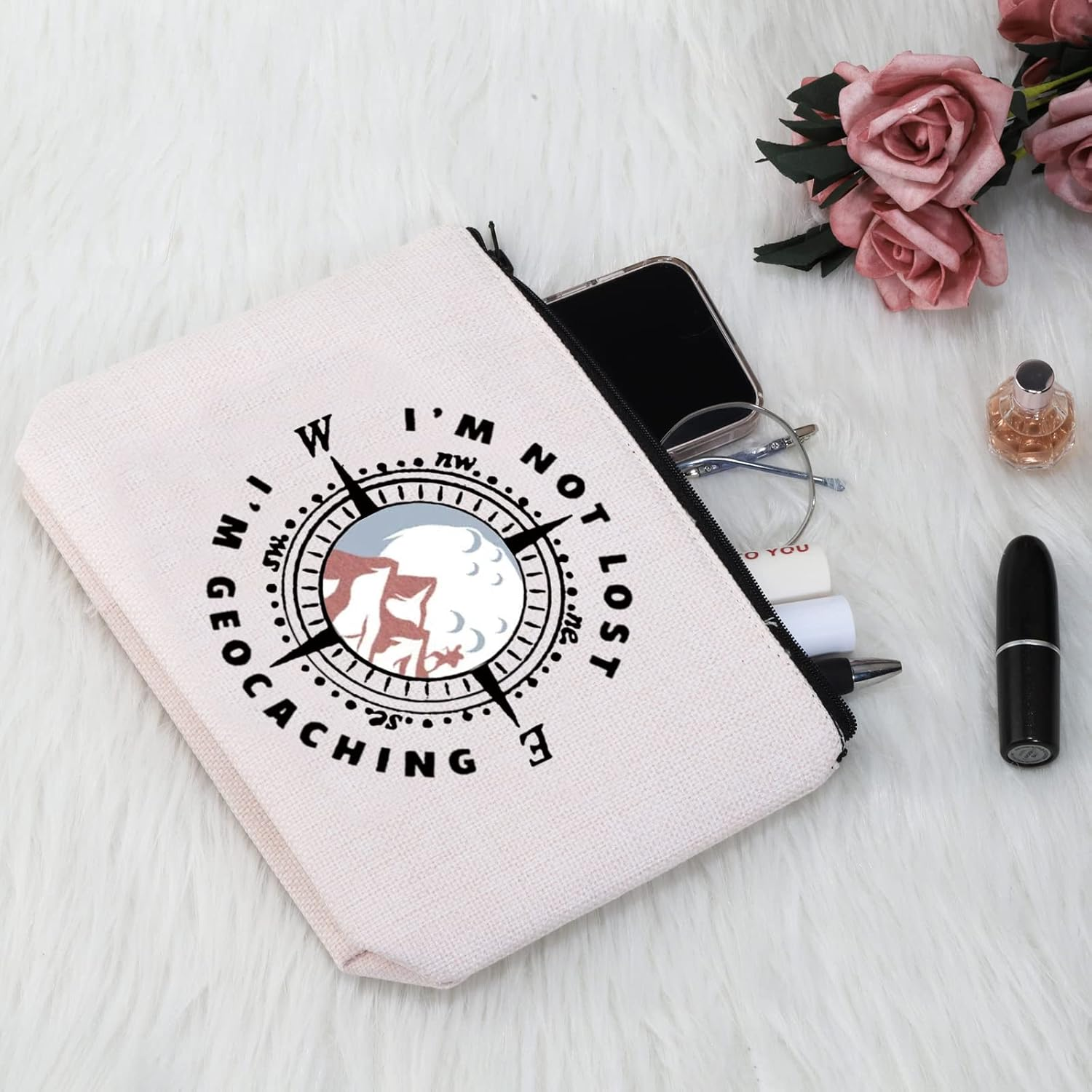 G2TUP Geocacher Geocaching Gift Geocacher Makeup Bag I&rsquo;M Not Lost I&rsquo;M Geocaching Cosmetic Bag Treasure Hunter Gift Outdoor Lover Travel Bag with Zipper, Geocaching White Bag,