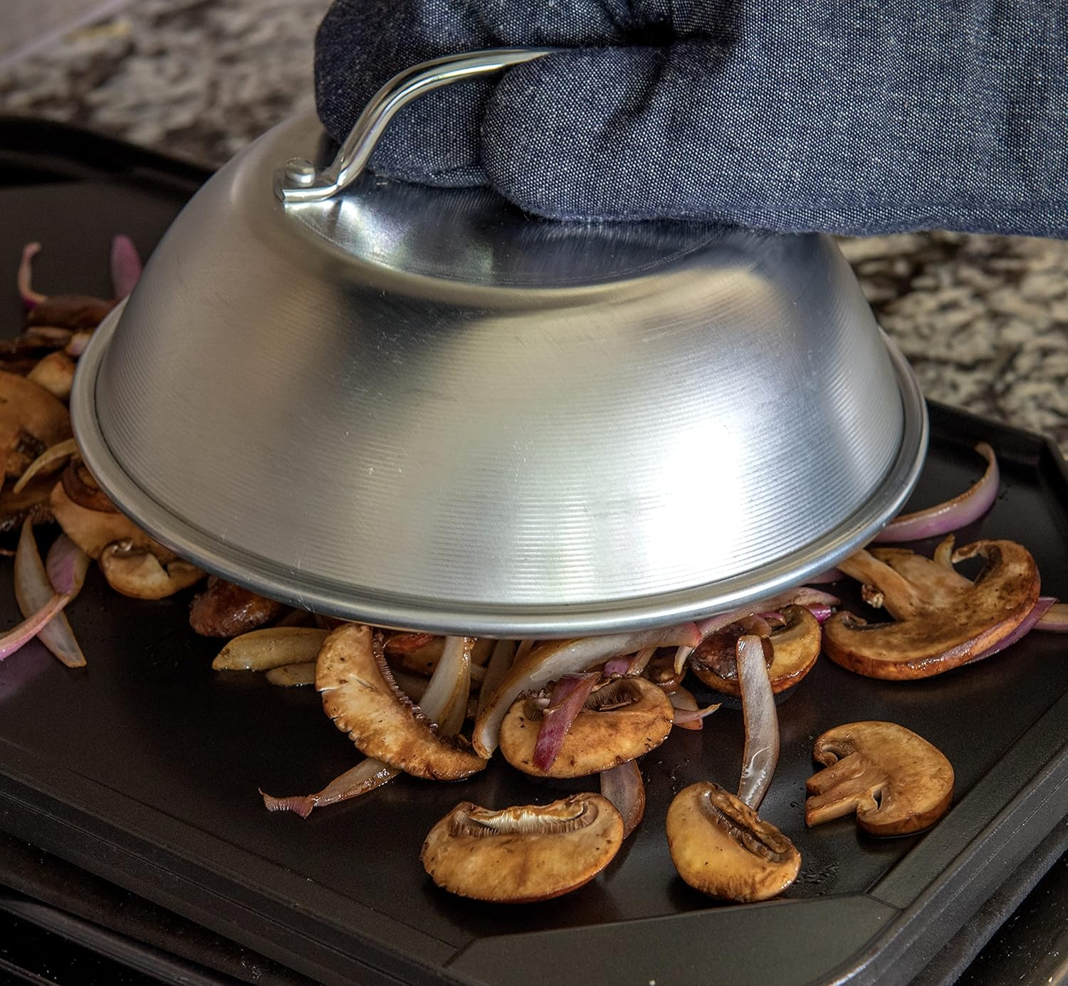 Nordic Ware 365 Indoor/Outdoor Cheese Melting Dome image number 5