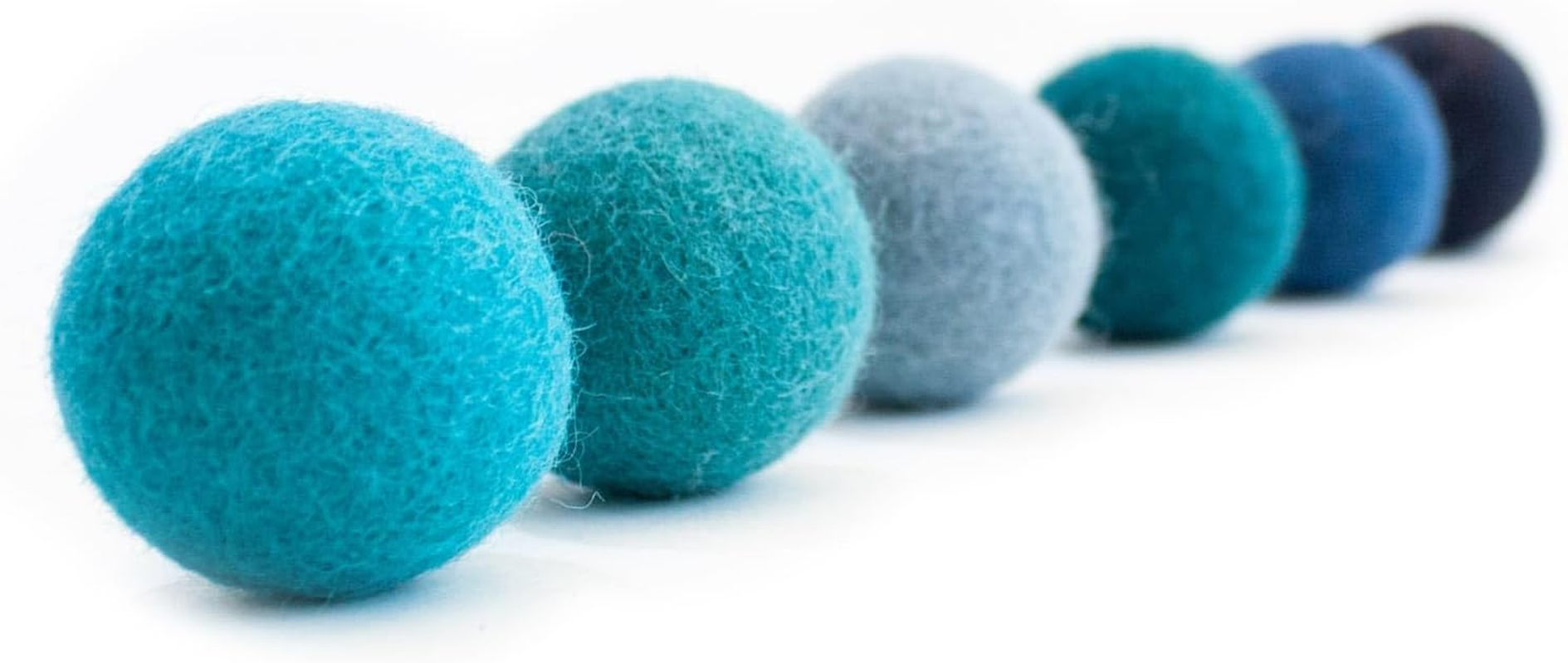 Lucybalu&reg; Felt Balls for Cats, Cat Toy Made of 100% Wool, Pack of 6, Blue image number 4