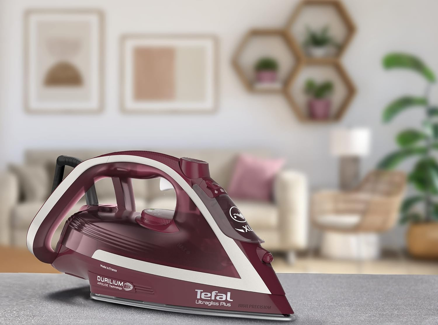 Tefal Ultragliss Anti-Calc plus Steam Iron, FV6845, Power 2400W, Continuous Steam Output 50 G/Min, Steam Boots 205 G/Min, Vertical Steam, Spray, anti Drip, Auto Off, anti Scale image number 6