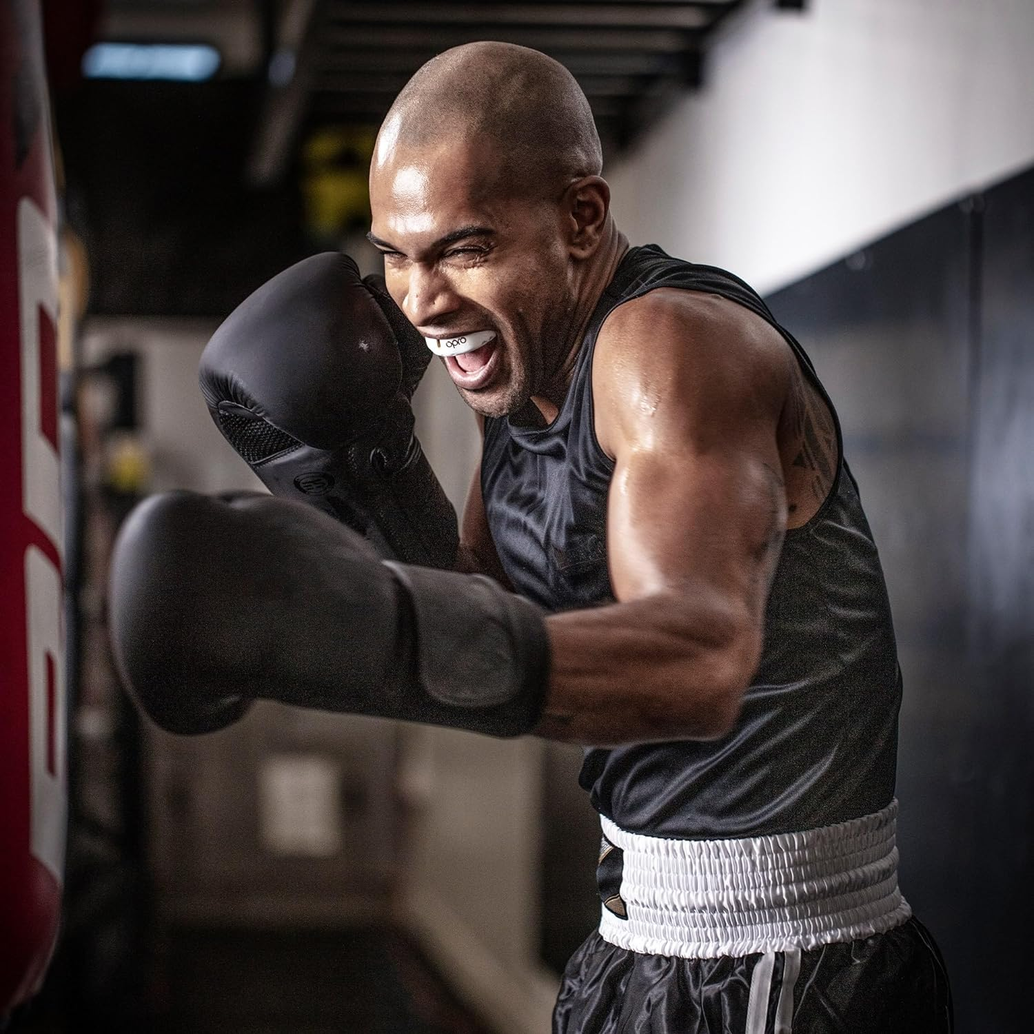 OPRO New Instant Custom-Fit Mouth Guard, Dentist Mouthguard, Revolutionary Fitting Technology for Ultimate Comfort, Protection & Fit, Gum Shield for Rugby, Boxing, Hockey, MMA (Gold, Youth) image number 5