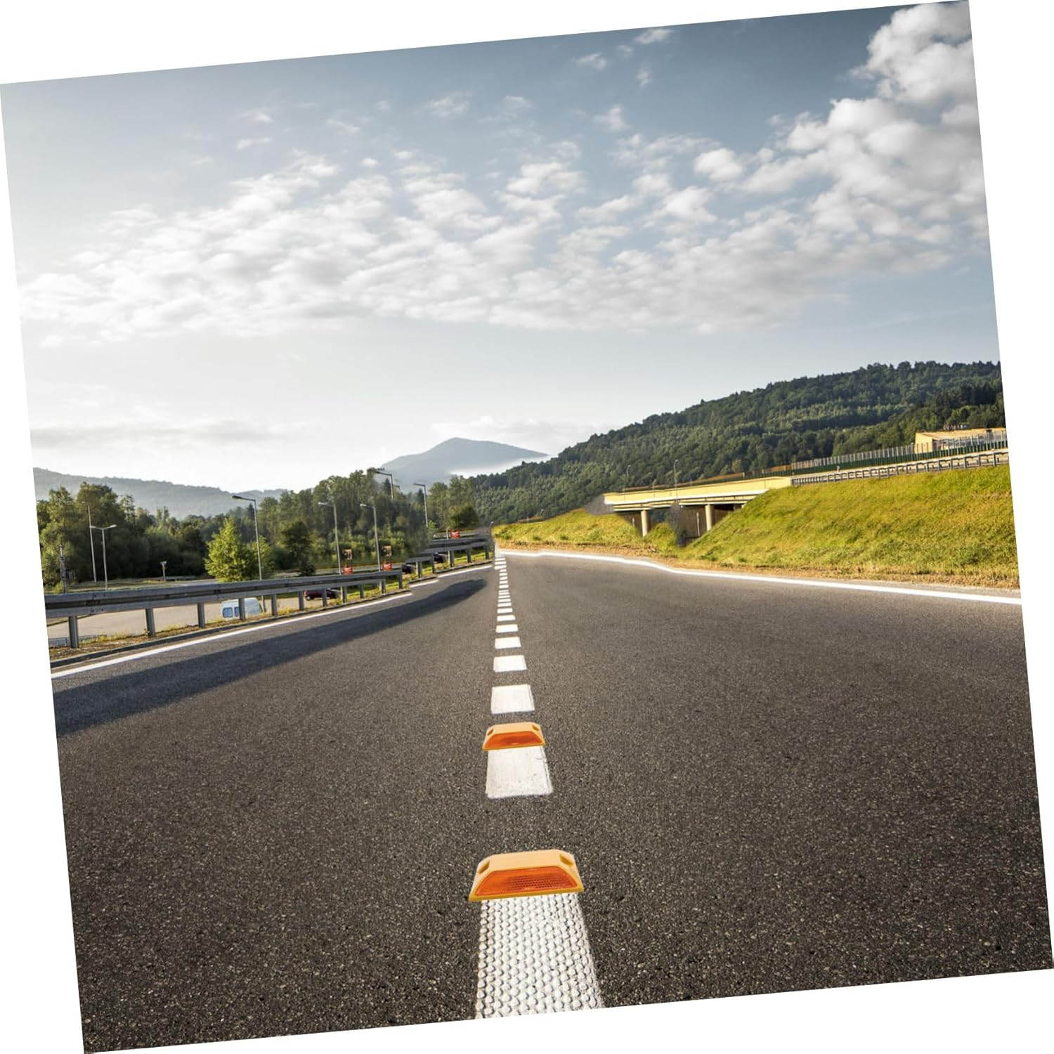 Anneome 2Pcs Plastic Road Spikes Reflective Road Markers for Driveway Entrance Pavement Markers Deterrent image number 2