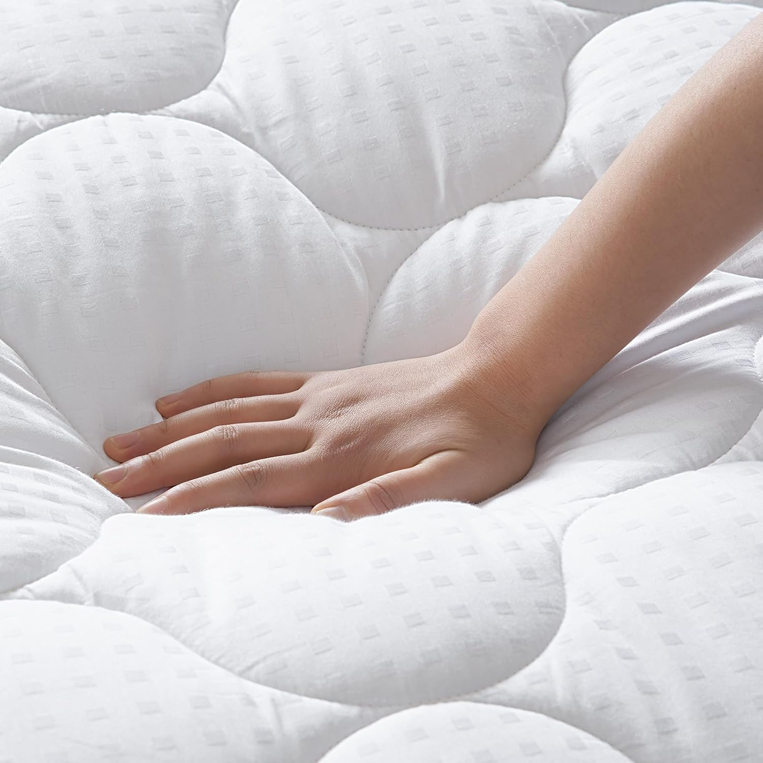 (Full, White) - Overfilled Fitted Mattress Pad Cover(8-21 Deep Pocket)-Cooling Mattress Topper with Snow down Alternative Fill(Full, White) image number 1