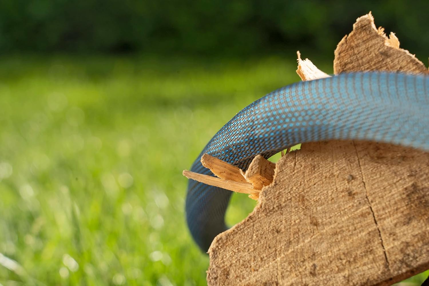 Gardena Liano Xtreme 1/2 Inch, 10M Set: Extremely Robust Textile Garden Hose, for Indoor Water Taps, with PVC Inner Tube, Lightweight, Weather-Resistant (18460-20) image number 1