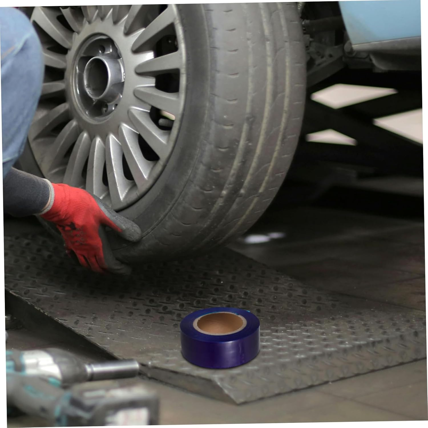 Blue Adhesive Car Rim Tape for Auto Wheels High Adhesion Protective Strip for Mountain Road Vehicles Easy to Install Tire Rim Protector Tape for Hub Protection image number 3