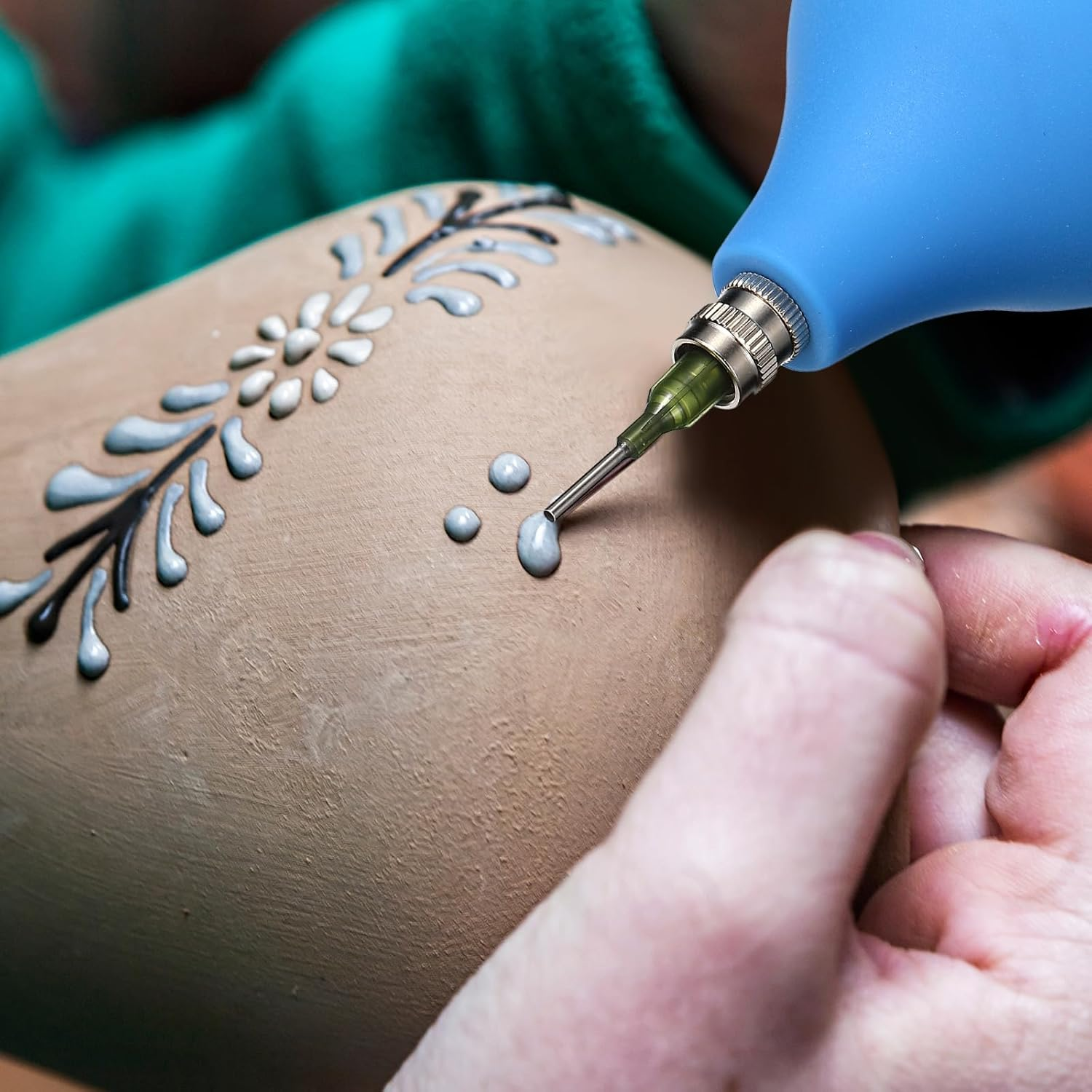 Dandat 102 Pcs Pottery Tools Supplies Ceramic Precision Applicator, Precision Tips Applicator for Ceramic Bottles Glaze 3 Ounce Clay Tools Set, Slip Trailing Pottery Glaze Squeeze Bottle