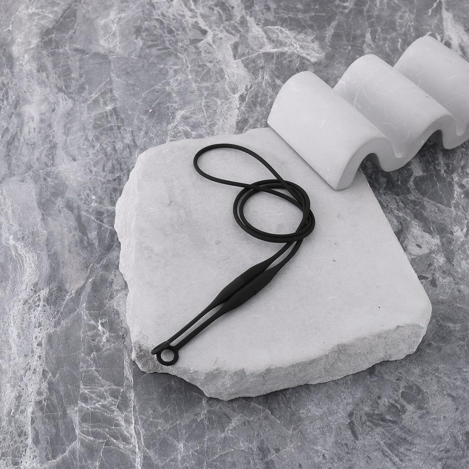 Magnetic Earbud Lanyard Compatible with Loop Quiet/Engage/Experience Silicone Removable Magnetic Ear Plugs Lanyard Black image number 4