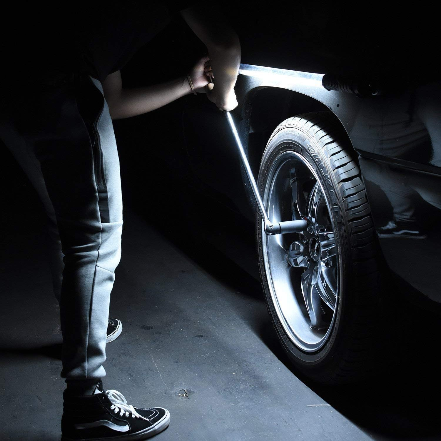 Neiko 40447A Rechargeable Underhood Work Light | 202 SMD LED Bulbs, 1,200 Lumens Max Brightness, 8,000 Mah Li-Ion Battery | 2 Brightness Modes, 1 Pack image number 2