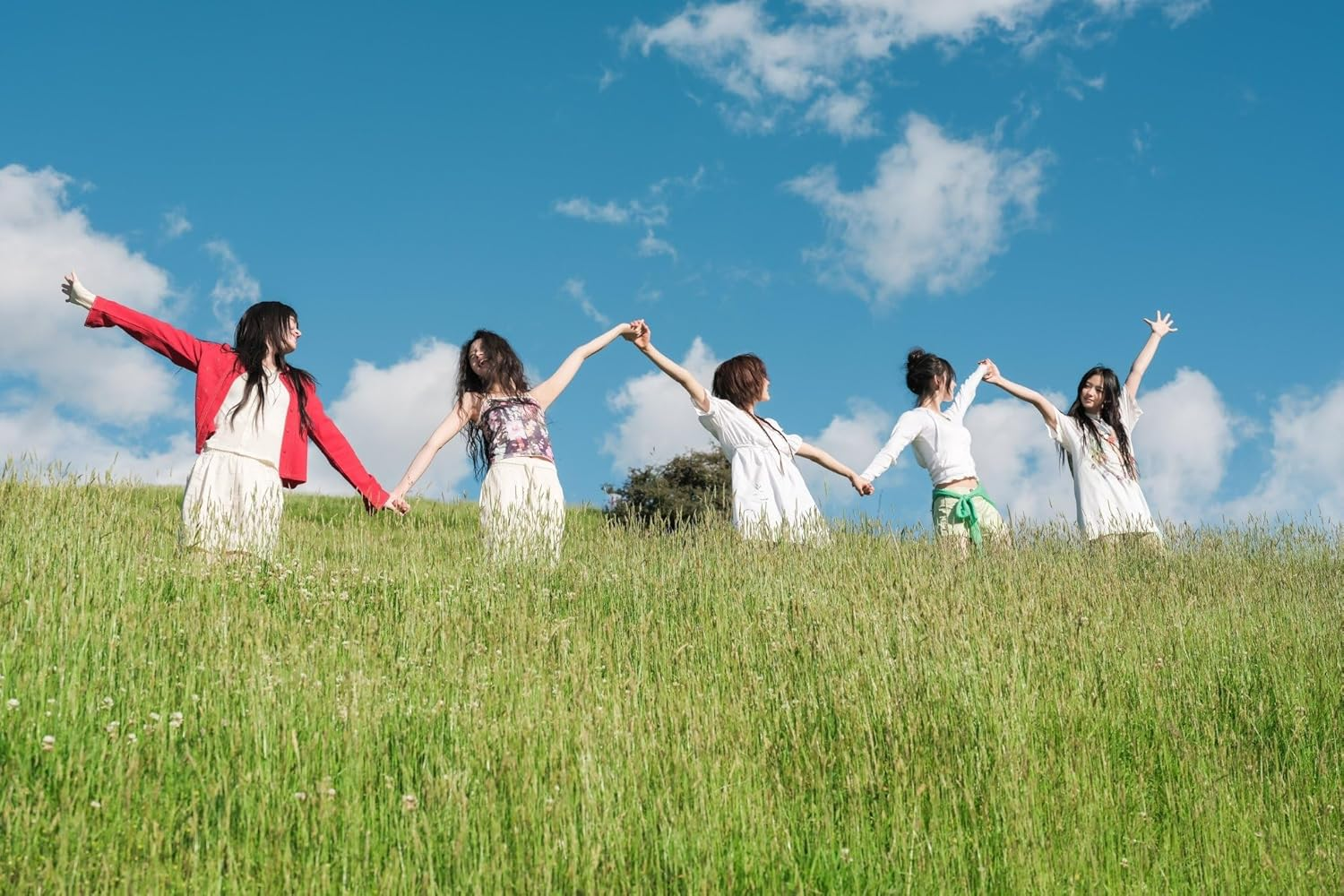 Kiiikiii Uncut Gem 1St Mini Album Limited Gem Version Cd+106P Photobook+1Ea Accordion Lyrics Paper+1P Photocard+1P Unit Photocard+Tracking Sealed image number 1