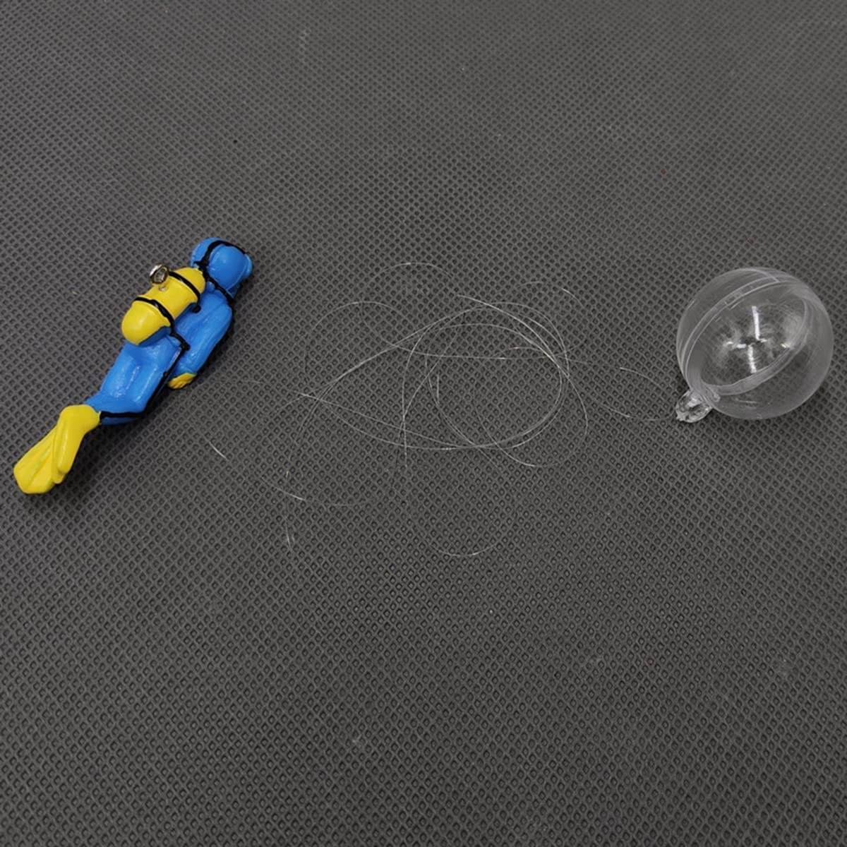 2Pcs Little Diver Aquarium Decoration - Floating Accessories for Fish Tank - Playmate Suitable for All Kinds of Fish and Tanks image number 5