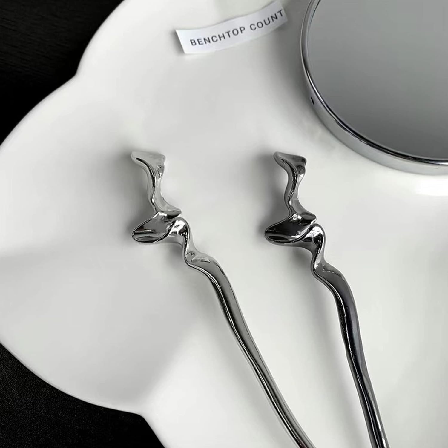 Kuskins 2 Pcs Vintage Hair Sticks for Women, Alloy Chinese Hairpin Set, Minimalist Curved Bun Sticks with Non Slip Grip, Bridal Hanfu Hair Jewelry & Everyday Updo Tools (Black+Silver) image number 2