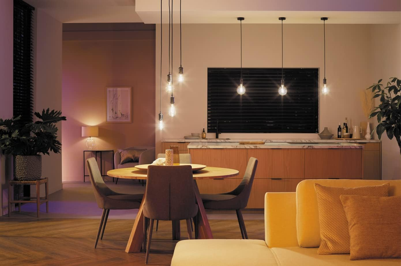 Philips Hue A60 E27 White Ambiance Filament Bulb