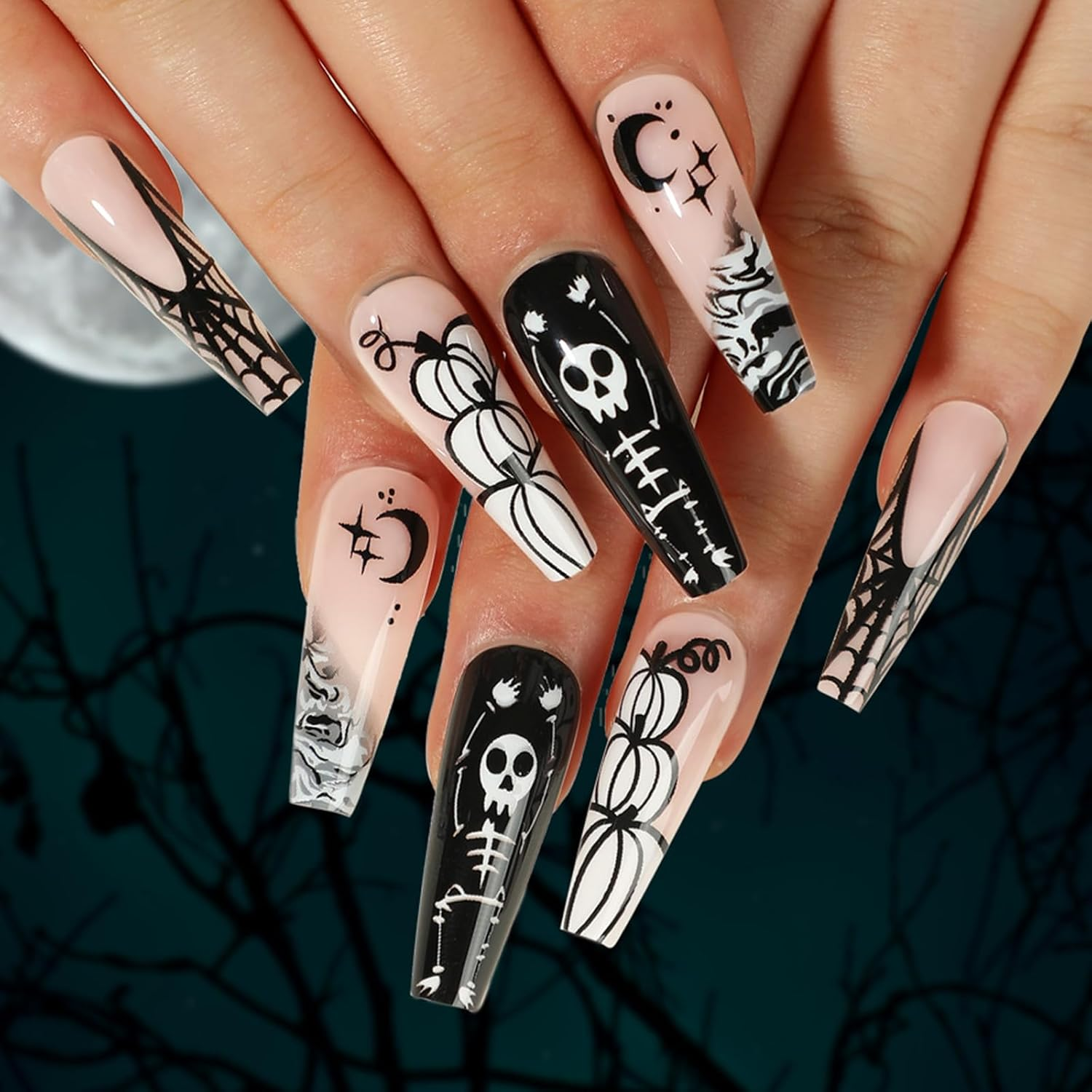 24Pcs Short Square Press on Nails Halloween Cute Fake Nails Black White Spider Web Cartoon Print Glossy Stick on Nails for Women DIY Manicure