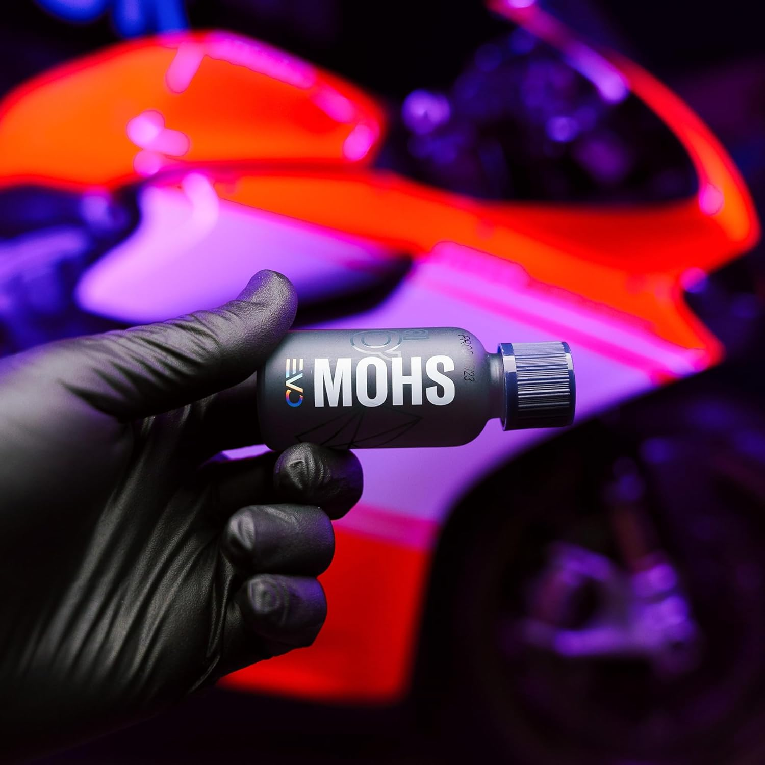 GYEON MOHS Ceramic Coating for Cars | Deep Gloss & 3-Year Protection | DIY Paint Coating Kit for Long-Lasting Shine | Easy Application & Hydrophobic Finish image number 3