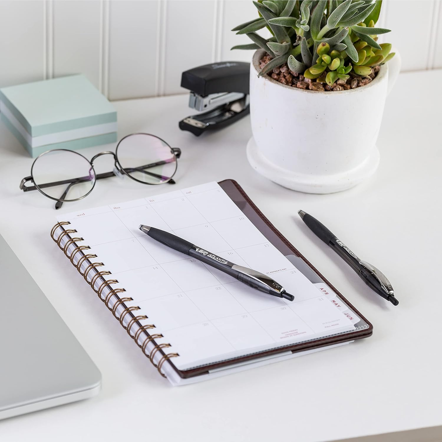 BIC Atlantis Original Retractable Ballpoint Pen Medium Point (1.0 Mm) - Blue, Pack of 4 Pens image number 2