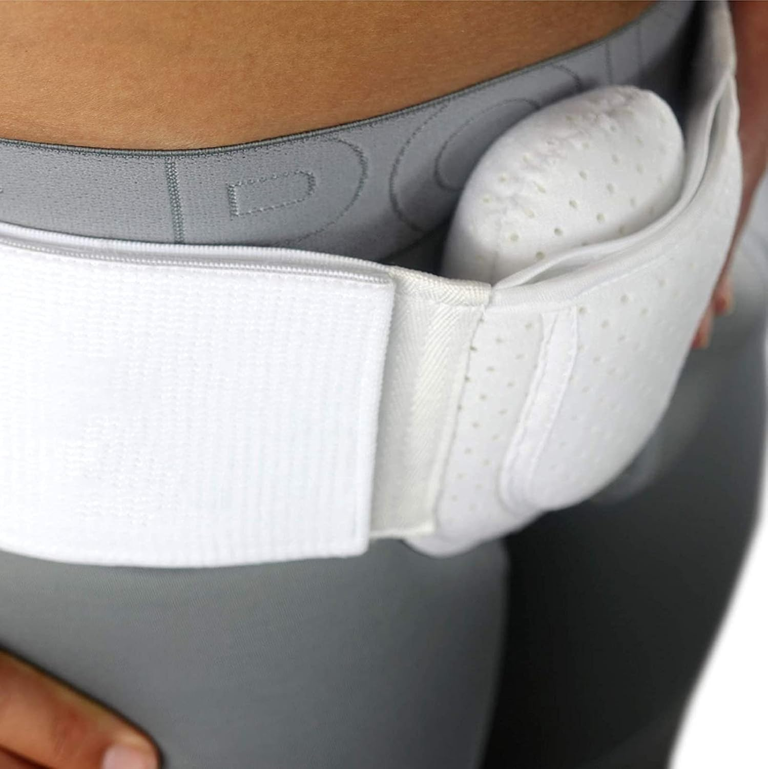 Hernia Belt for Men & Women - for Inguinal Hernia, Comfortable Adjustable Waist Strap Guard image number 3