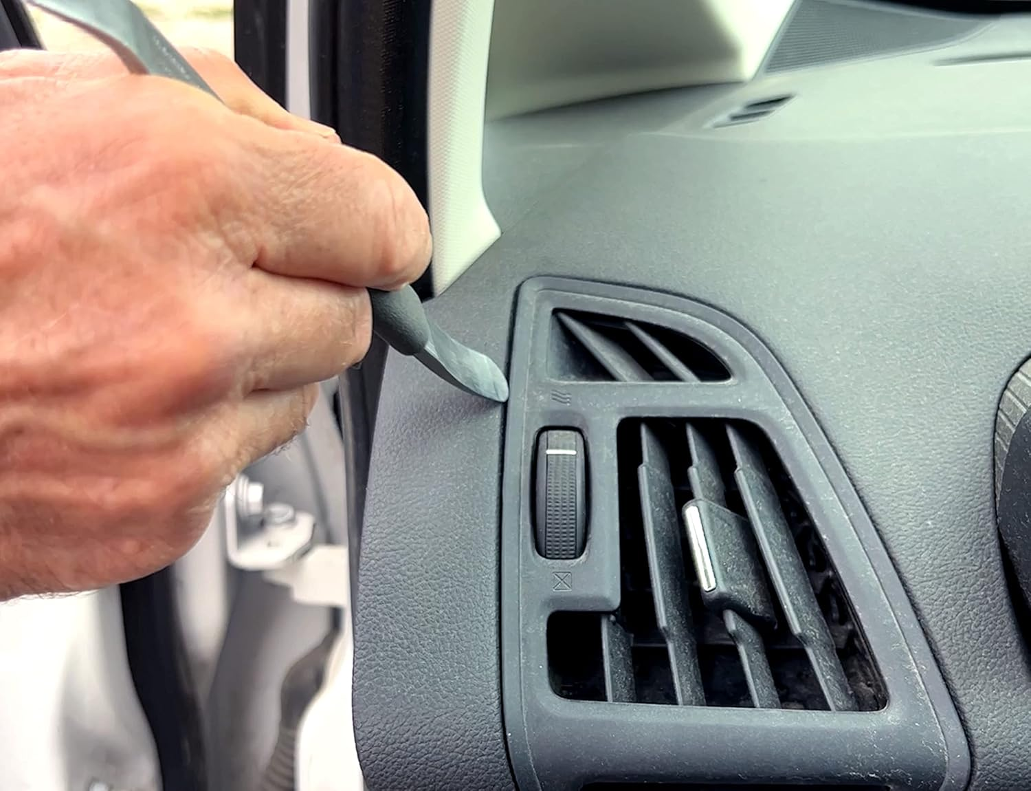 Lisle 35470 Double-Ended Trim Remover