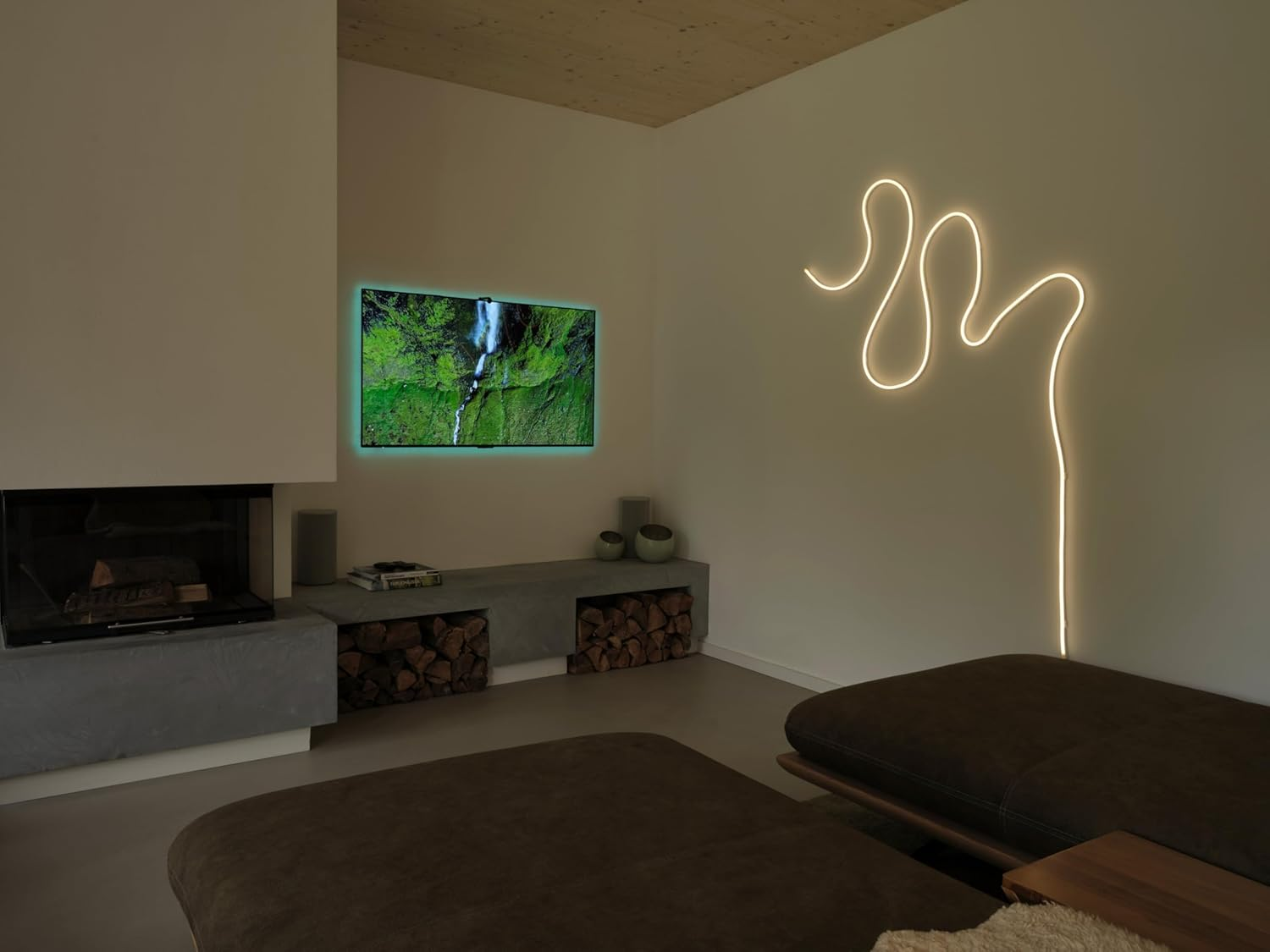 OSRAM Neon Flex Decorative Outdoor LED Strips, Warm White, 5 M, Silicone, IP44 Protection, Indirect and Direct Lighting for Garden and Balcony image number 1