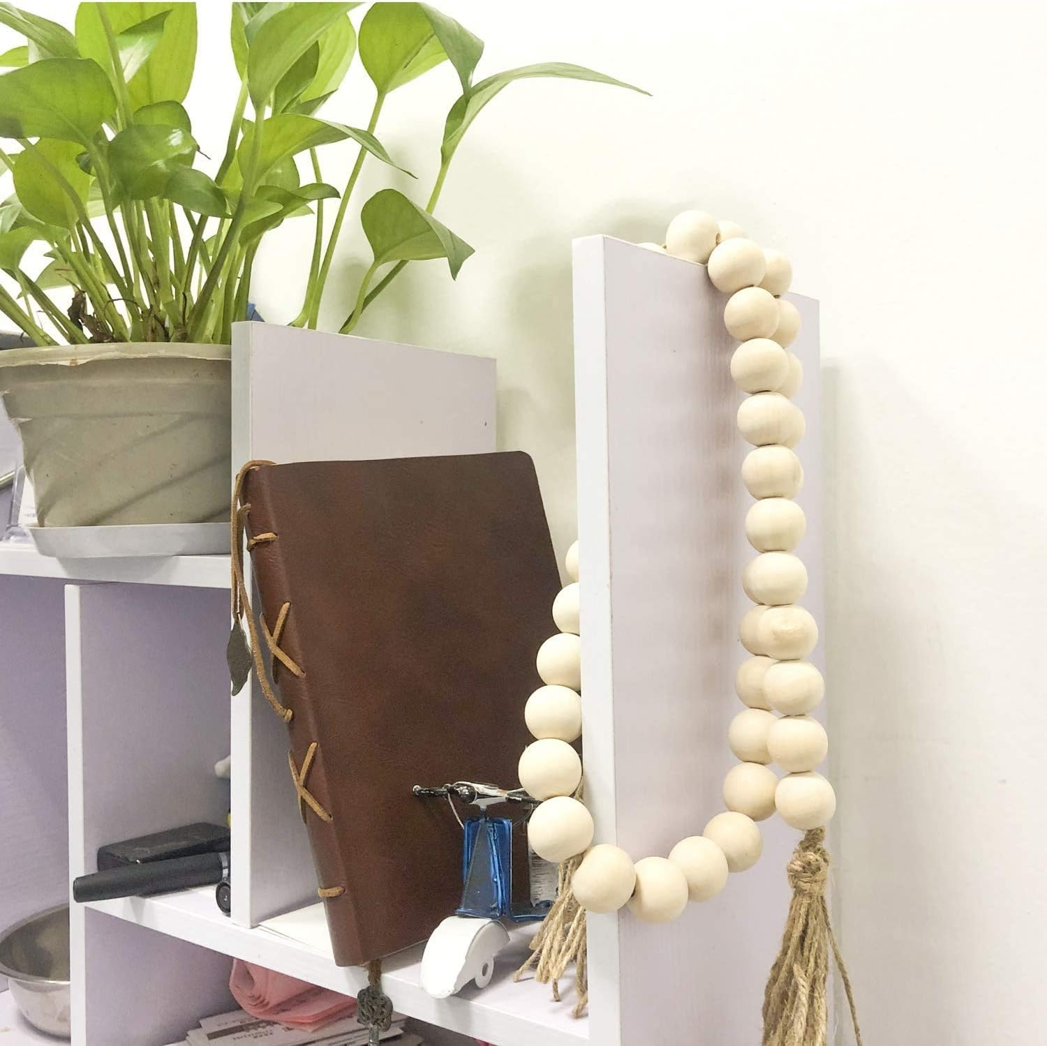 Natural Wood Beads 215Pcs 20Mm Unfinished round Wooden Loose Beads Wood Spacer Beads for Craft Unfinished Wood Beads for Garland Macrame Farmhouse Decor