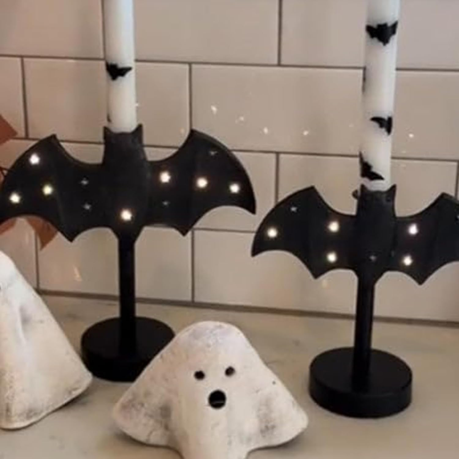 Light up Bat Candle Holders, Gothic Bat Candle Holder with LED Light, Desktop Decorations for Table Night Party Courtyard Desk Offices Bookshelf Autumn Yard Patio image number 4