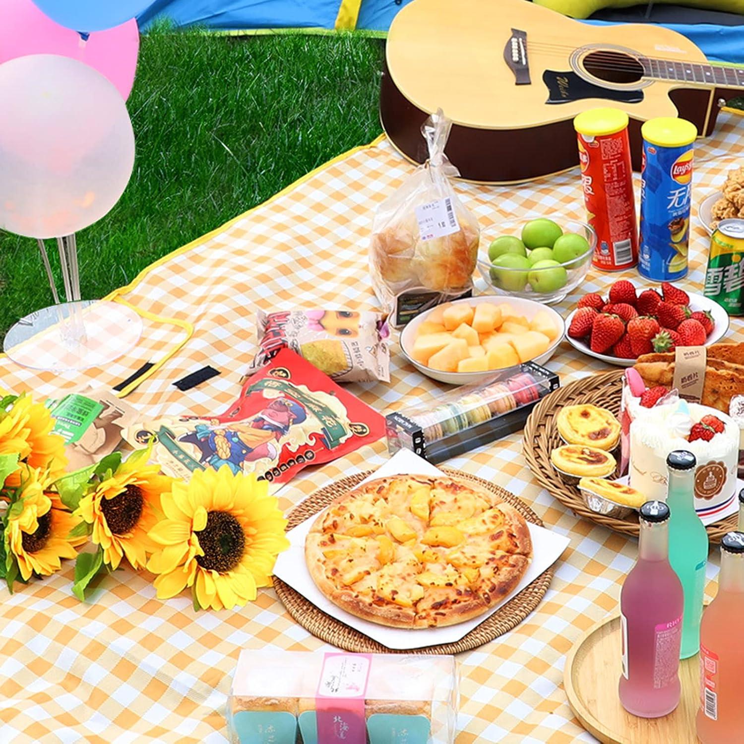 Large Outdoor Picnic Blanket, Foldable Waterproof Gingham Mat, Sandproof Picnic Rug for Beach, Camping, Hiking, Travel, Family, Park,Courtyard (Yellow, 200X300Cm)