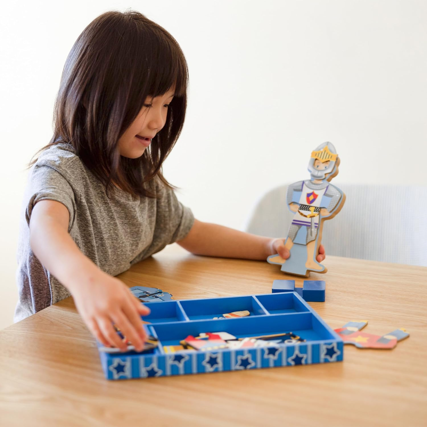 Melissa & Doug - Joey Magnetic Dress-Up - Wood image number 1